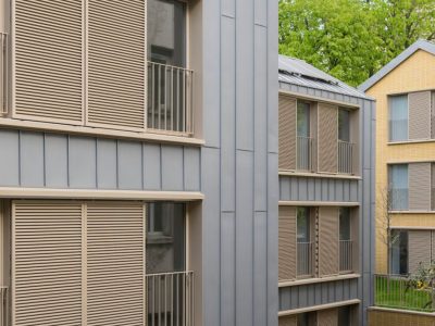 Immeuble de logements sociaux en structure poteaux poutres en bois lamellé collé