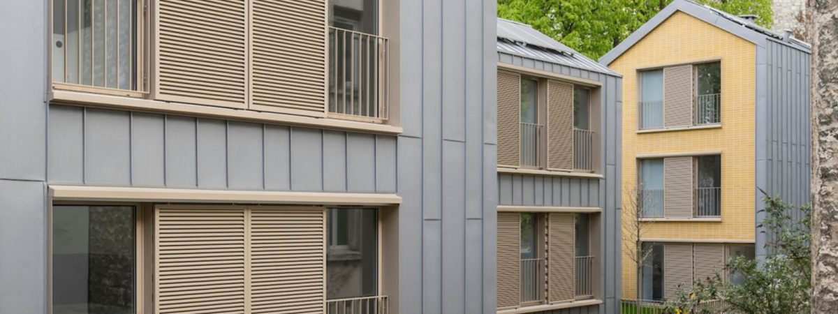 Immeuble de logements sociaux en structure poteaux poutres en bois lamellé collé