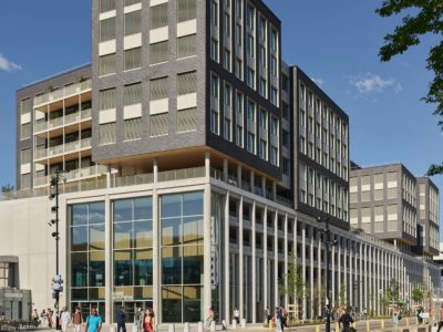 Charpente en bois lamellé collé pôle d'échanges multimodale gare de Nantes