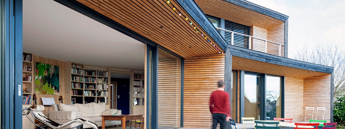 maison passive avec murs en CLT et poutres en I